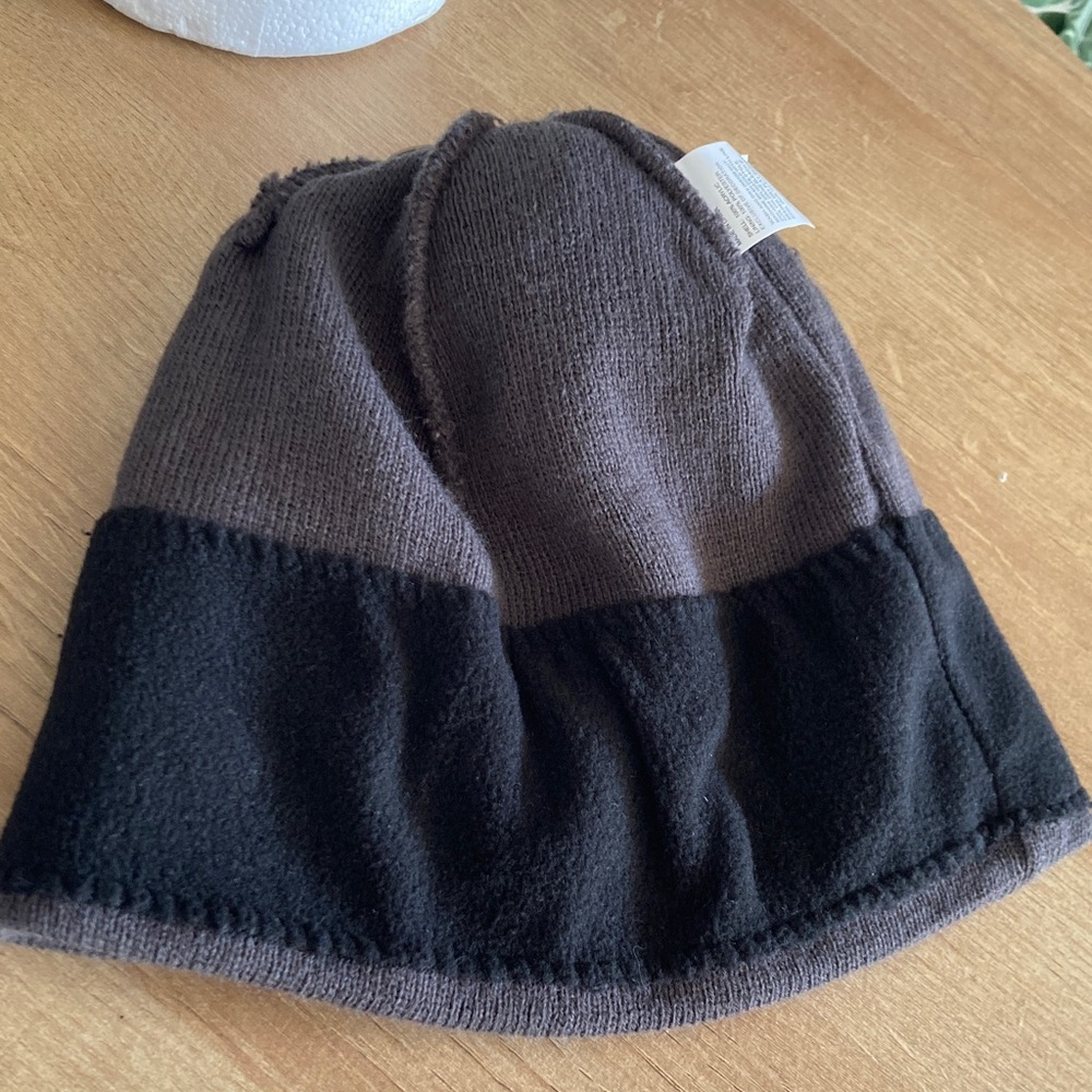 NWT PGA Tour Laser‎ Pattern Beanie with Pom Pom Color: Asphalt ONE SIZE - Picture 6 of 8